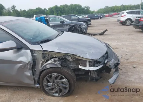 2024 Hyundai Elantra Sel из США, поврежденный, VIN KMHLM4DG8RU637316